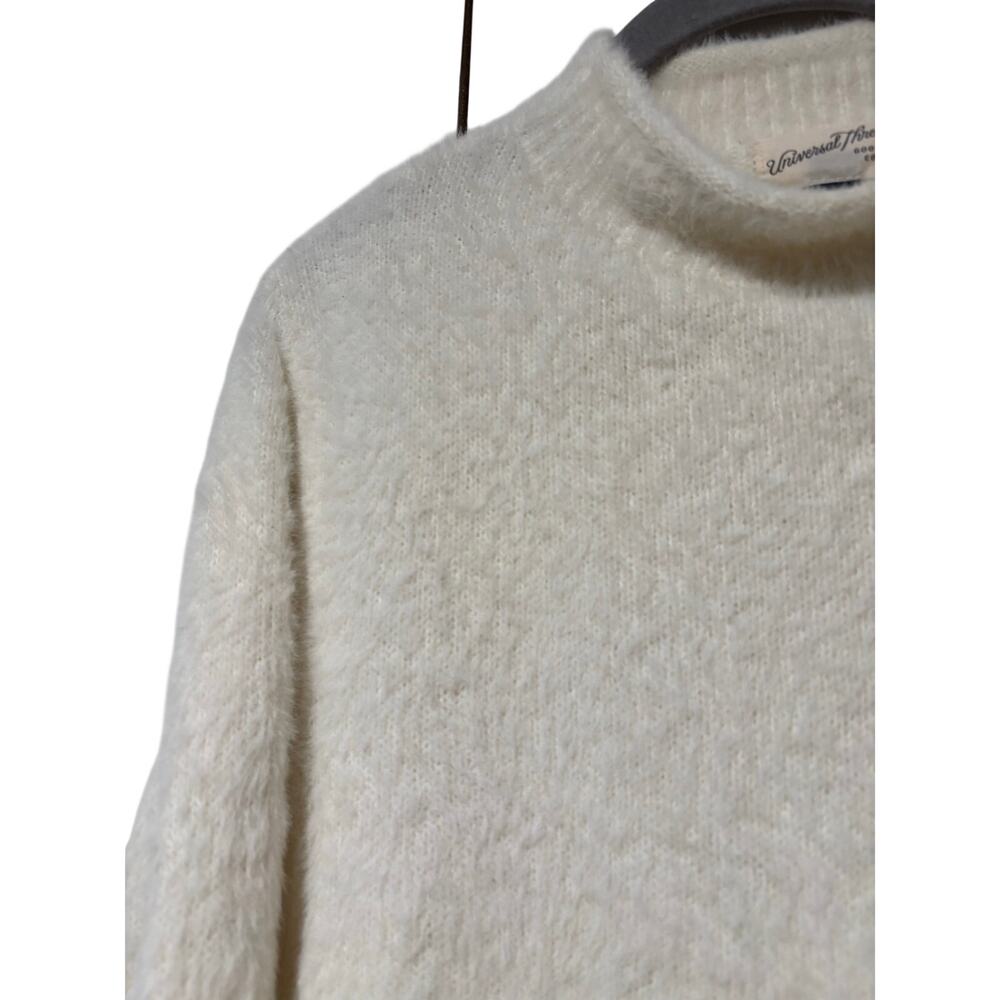 Universal Thread Women’s Ivory Eyelash Knit Mock Neck Sweater Size Medium Soft - Picture 6 of 8